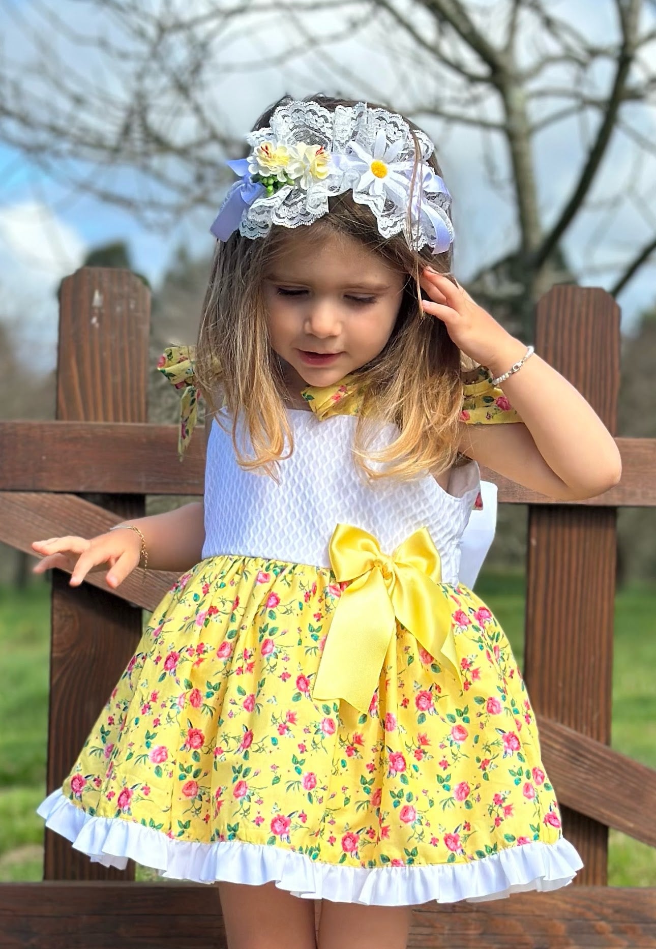 VE25-26 Yellow Floral Puffball