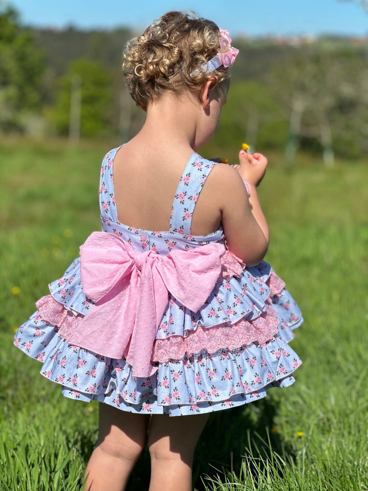 VE25-24 Pink & Blue Puffball