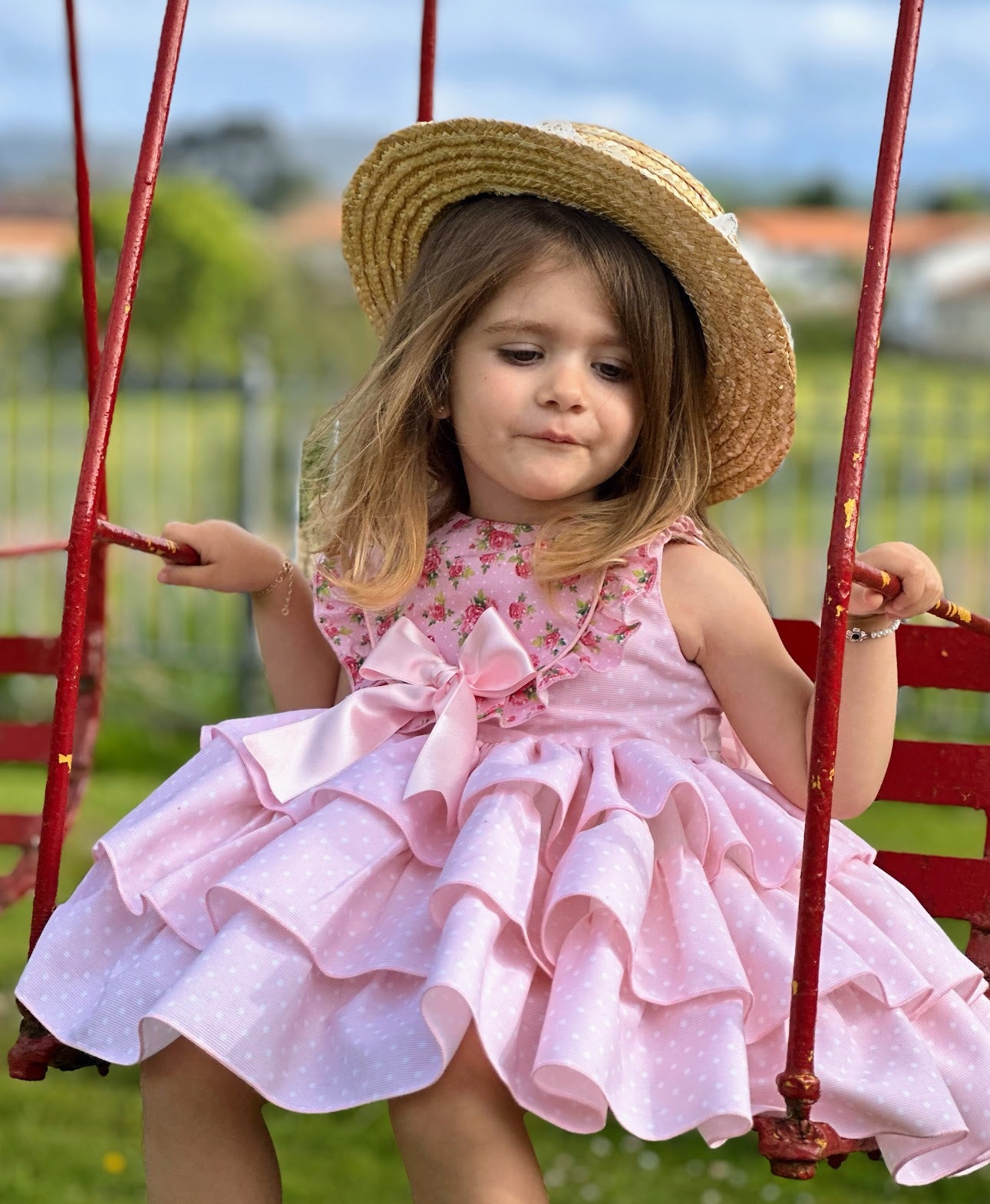 VE25-25 Pink Polka Dot Puffball