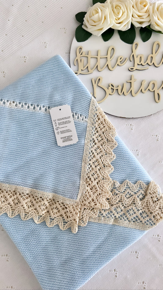 Blue & beige knitted blanket
