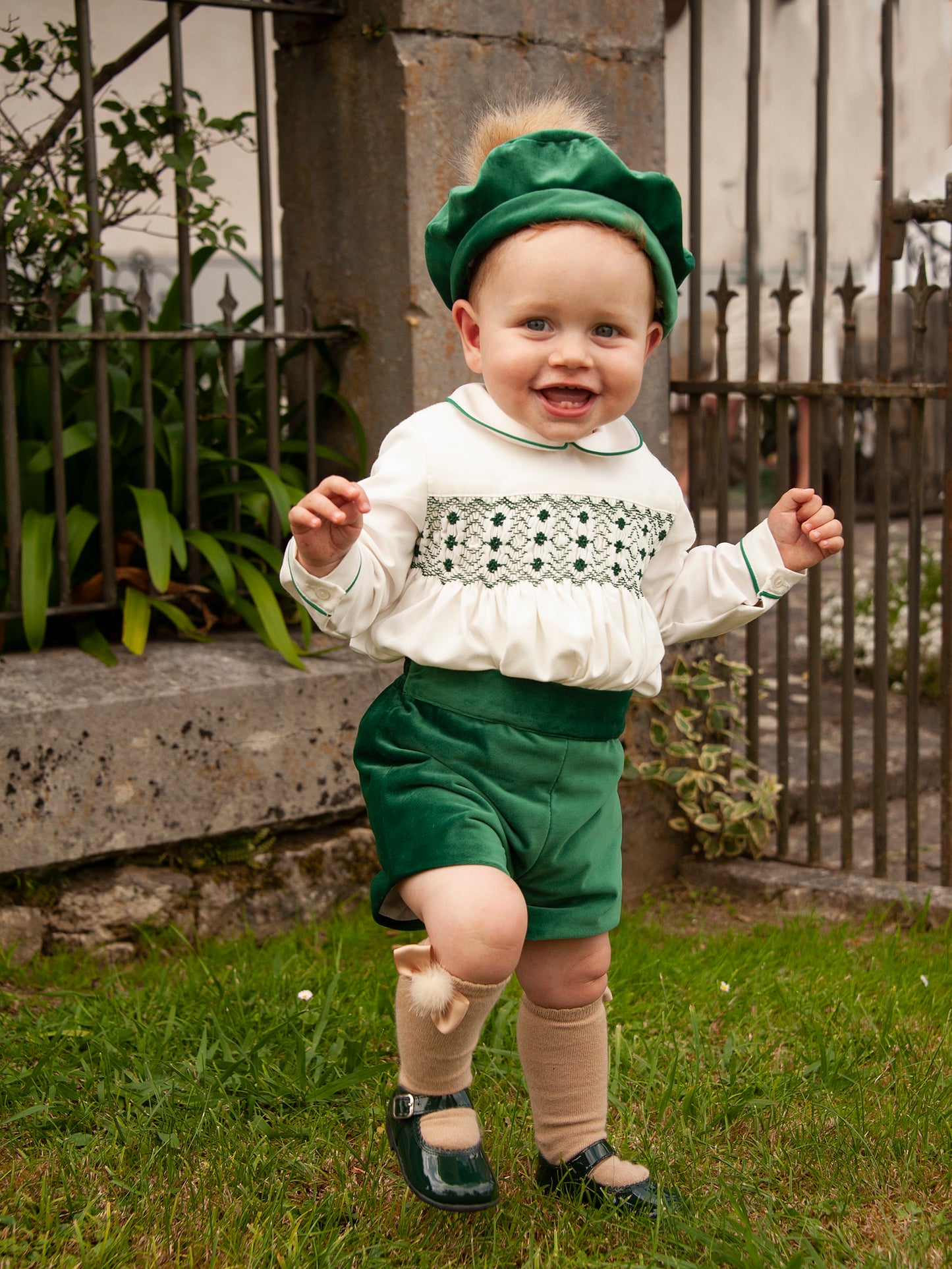 IN23-34 Green smocked boys set