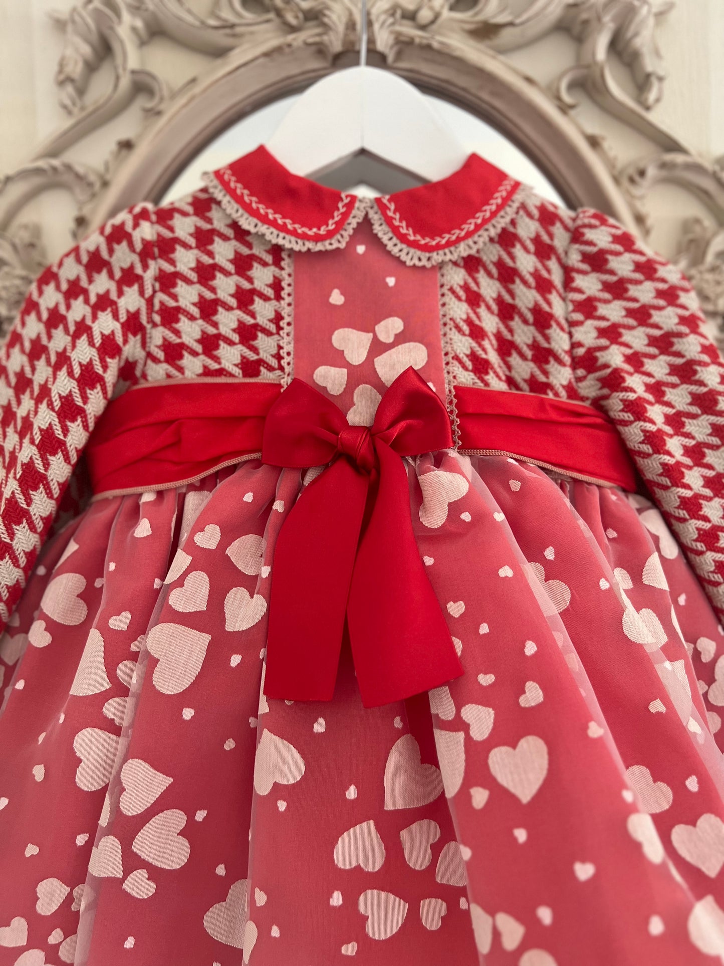 IN23-009 Red dogtooth & heart puffball dress